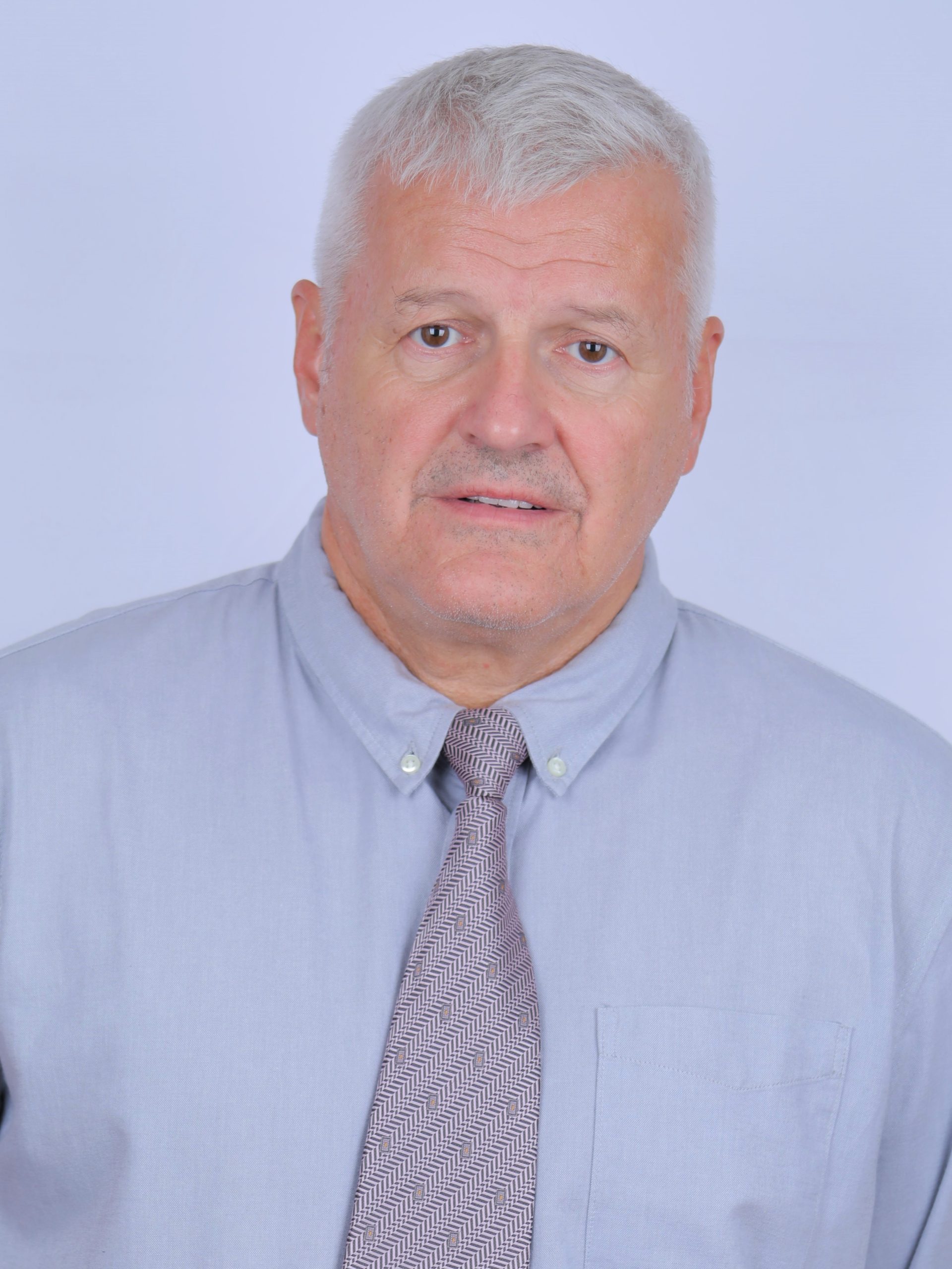 Dr. Branislav Vuksanovic